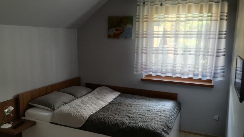 הוילה בוז'קובו Grey House מראה חיצוני תמונה